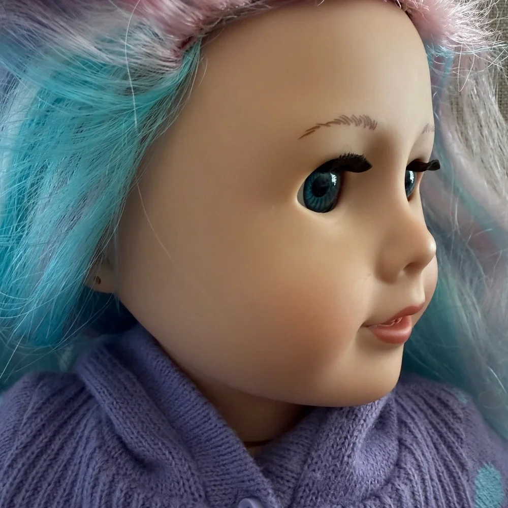 American Girl Doll 2017 Truly Me Blue Pink Hair Dressed Pierced Ears‎ Blue Eyes